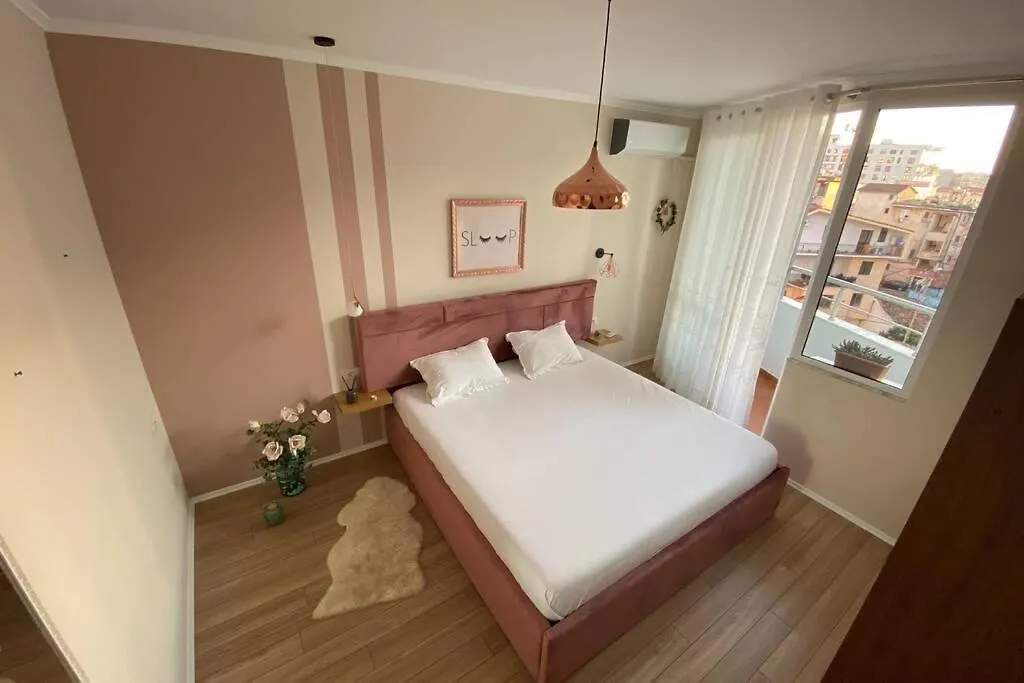 Spacious 1Br City Hub With Balcony Tirana Apartment