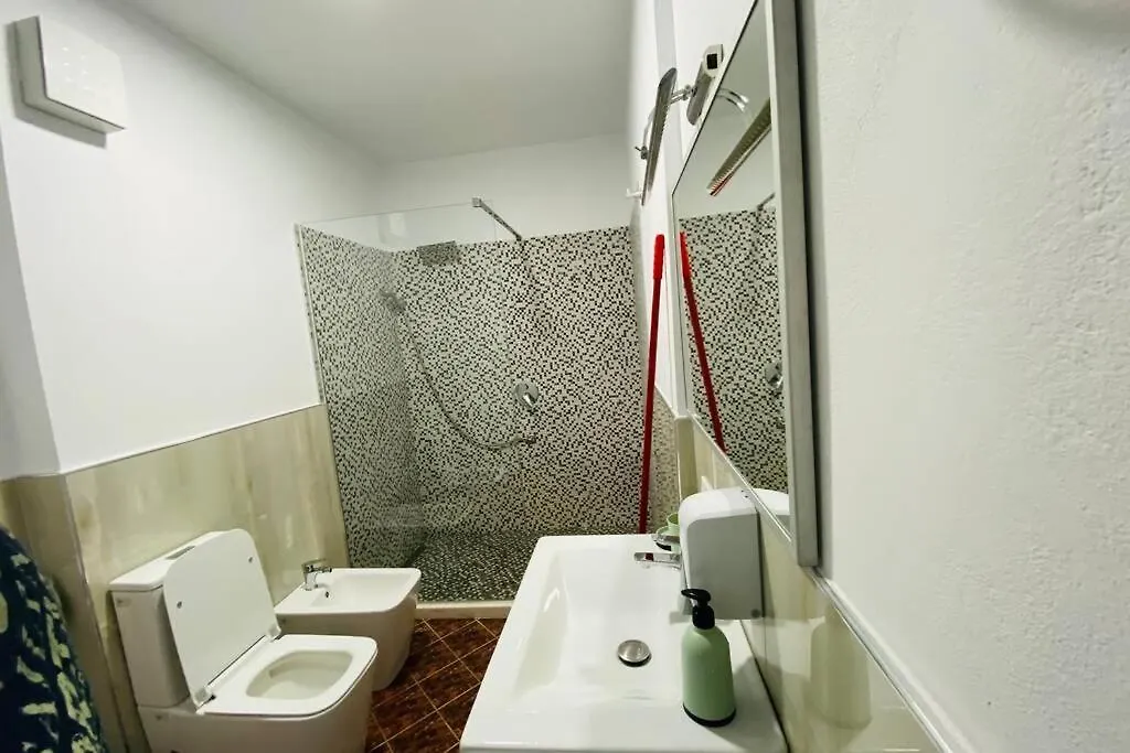 Spacious 1Br City Hub With Balcony Tirana