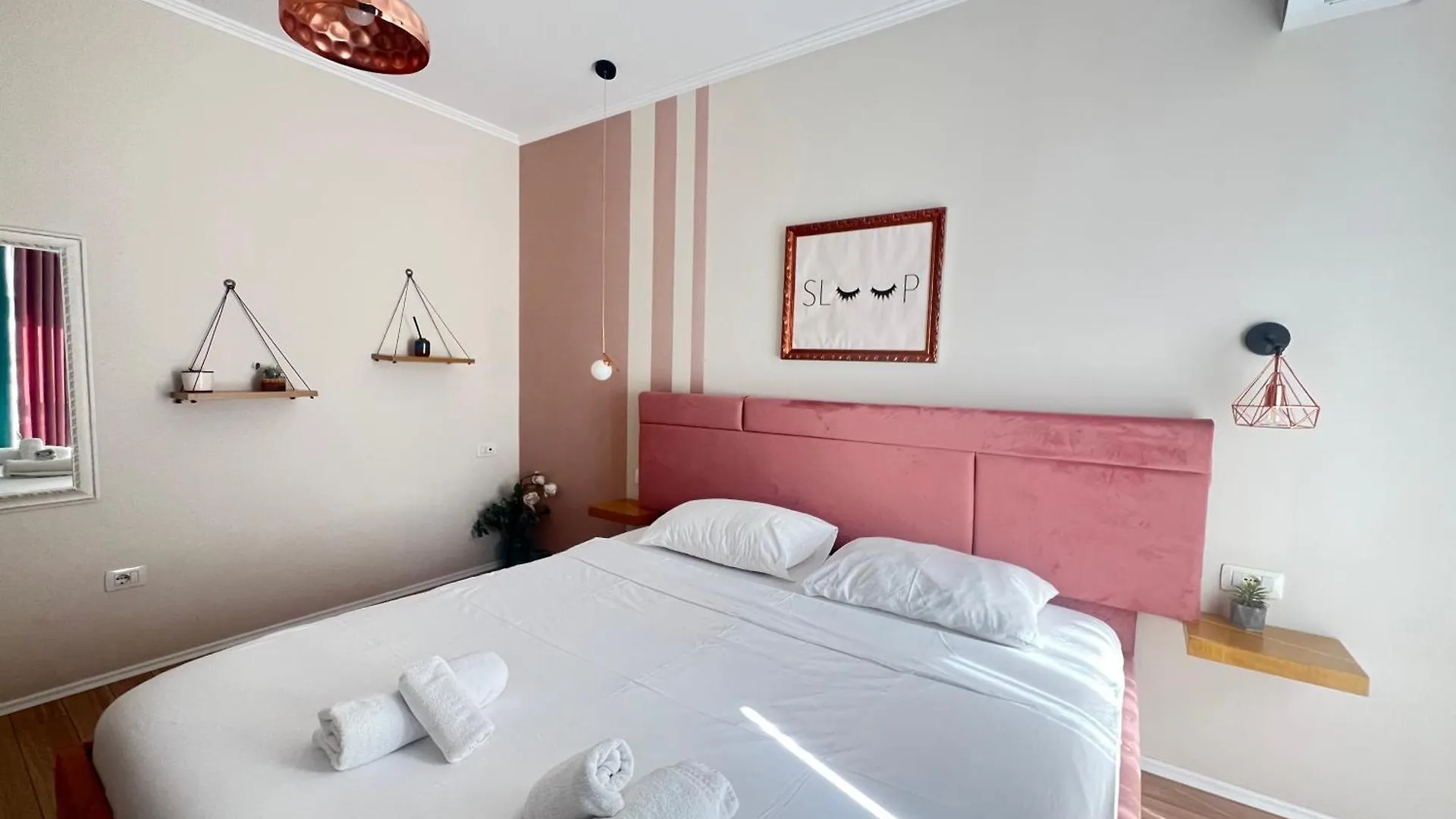 Spacious 1Br City Hub With Balcony Tirana 0*,  Albanien